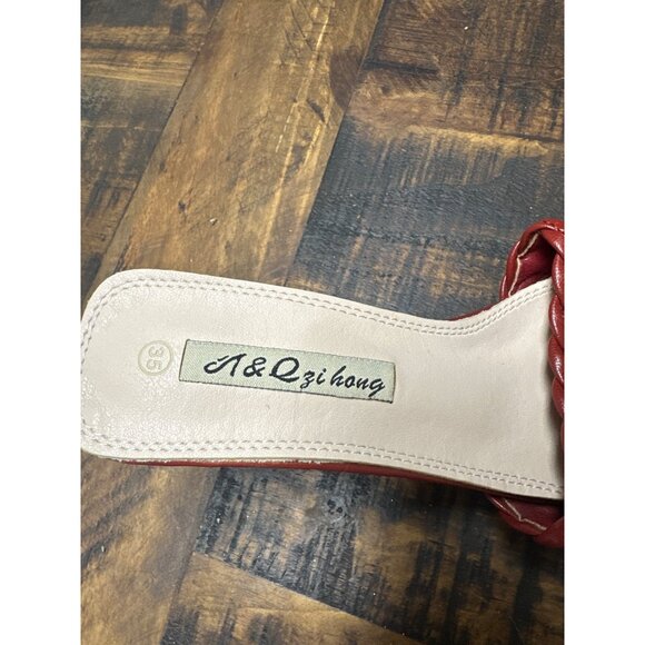 Red heels size 35- 4-1/2 nwot - Picture 2 of 5